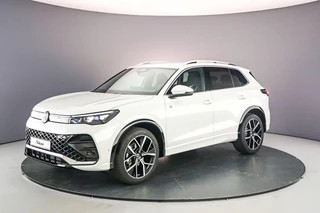 Volkswagen Tiguan R-Line Business 1.5 eTSI 150pk DSG Automaat 360 camera, Elektrische achterklep, Head up display, Adaptive cruise control, Achteruitrijcamera, Harman Kardon audio, Navigatie, Stoelverwarming, Verwarmd stuurwiel