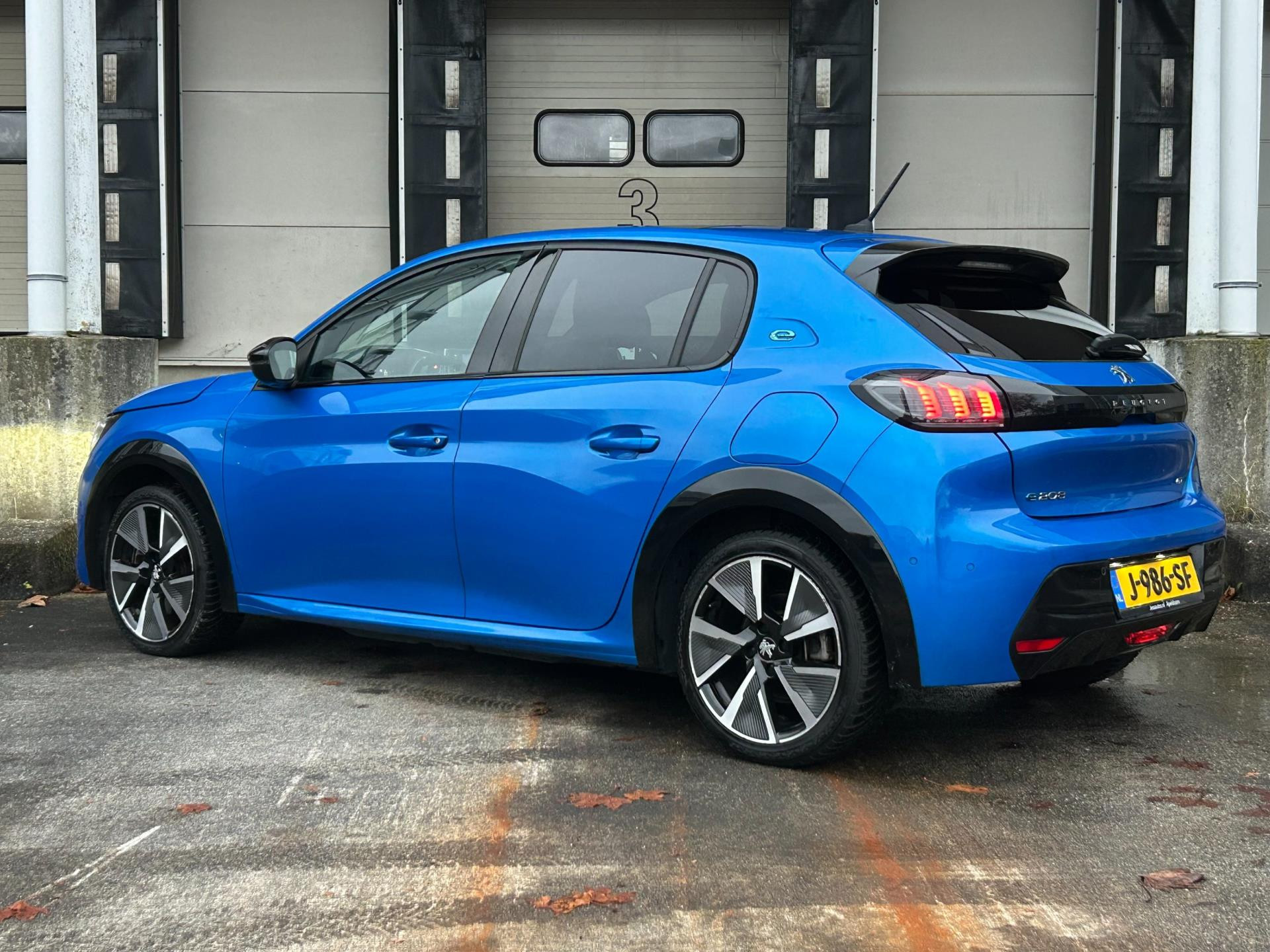 Hoofdafbeelding Peugeot e-208