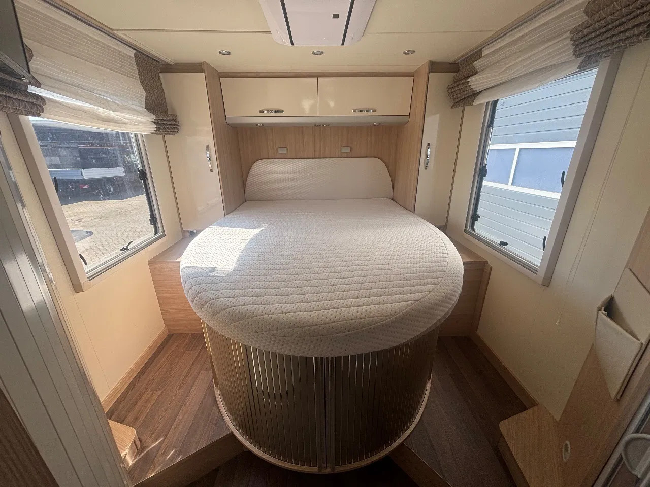 Hoofdafbeelding Bürstner BT7342 30 EDITION IXEO TIME IT734 Camper