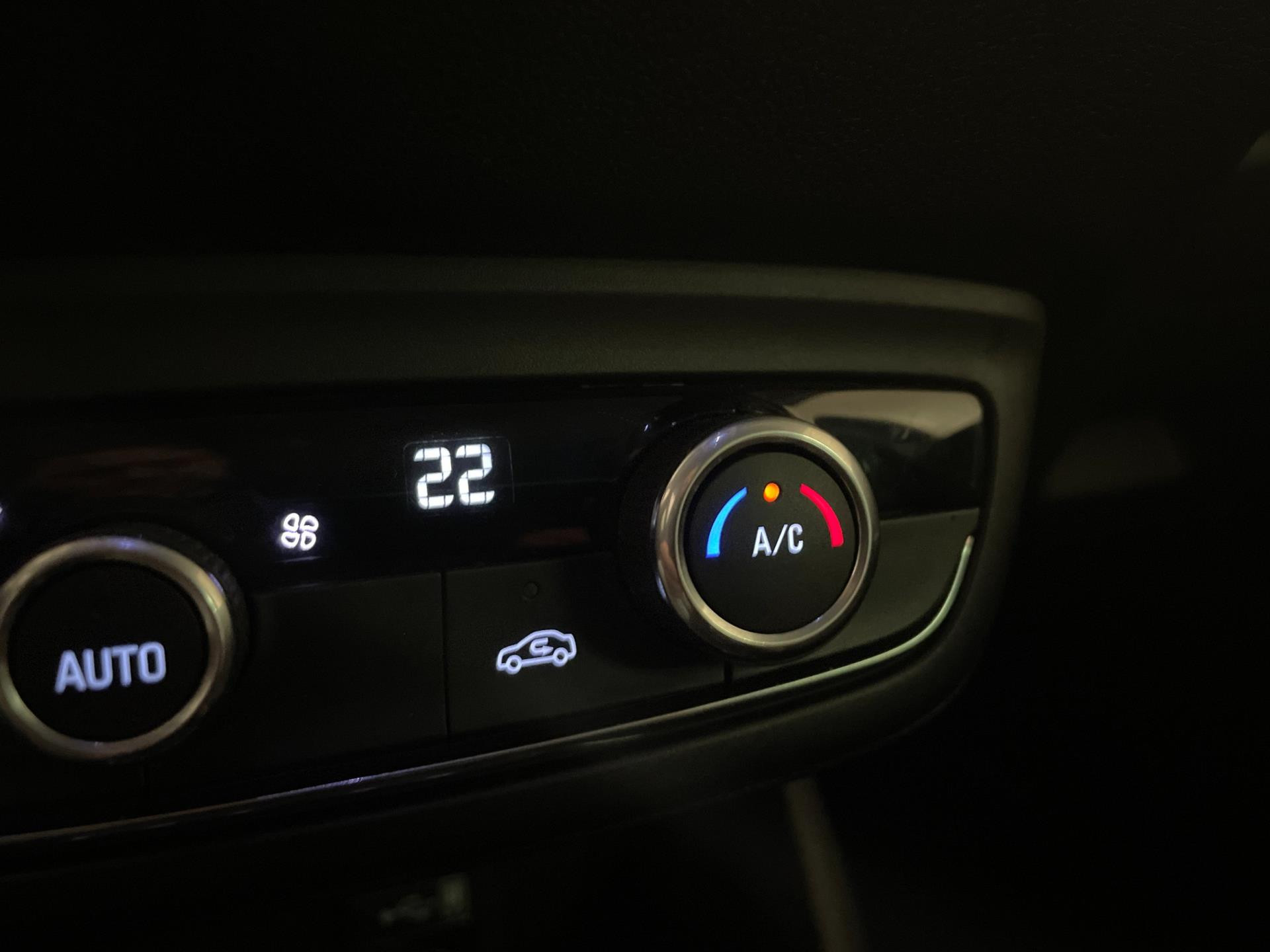 Hoofdafbeelding Opel Crossland X