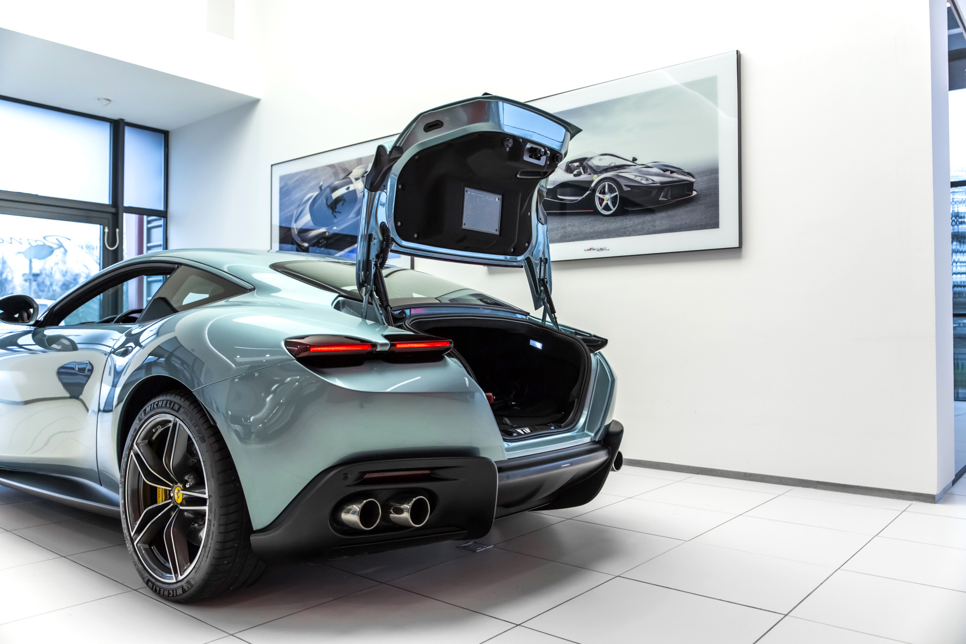 Hoofdafbeelding Ferrari Roma