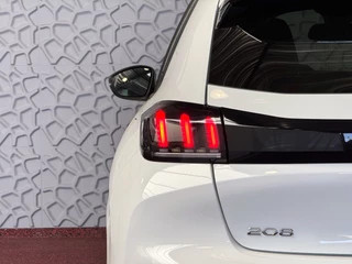 Peugeot 208 Peugeot 208 1.2 ALLURE VIR.COCKPIT ✅100PK ✅CARPLAY NAVI LMV LED ✅STOELVERW. ✅360CAM ADAP.CRUISE KEYLESS 2024 - afbeelding nr 60