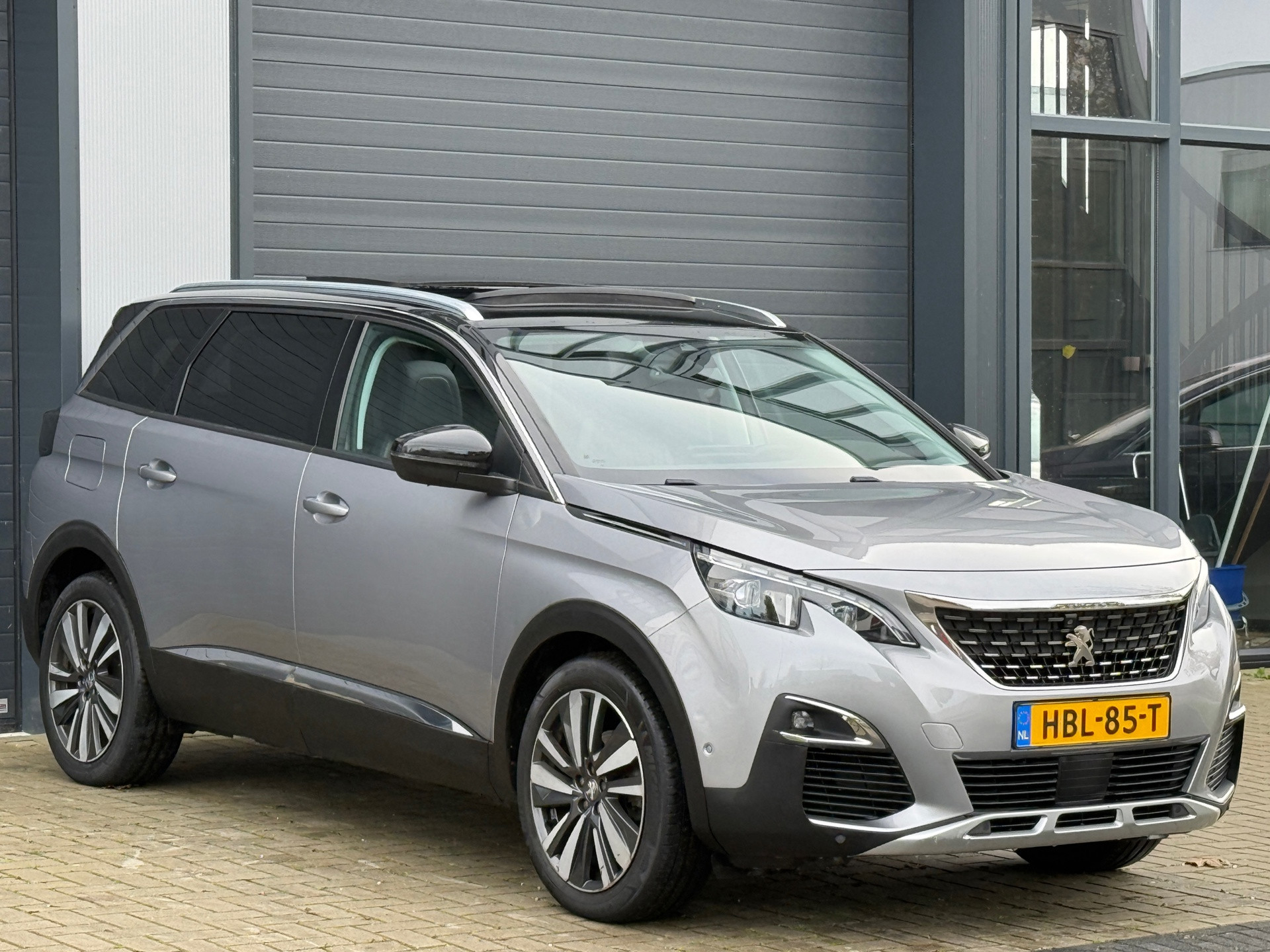 Hoofdafbeelding Peugeot 5008
