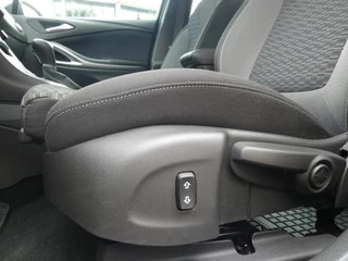 Opel Astra Opel Astra Sports Tourer 1.4 145 pk Edition + | Automaat | Led kopl. | Comfort stoelen - afbeelding nr 25