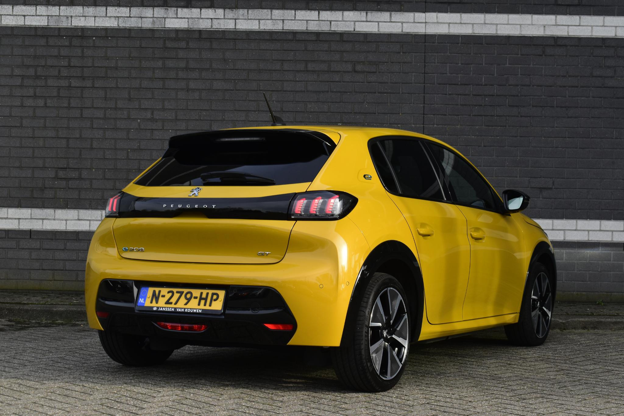 Hoofdafbeelding Peugeot e-208