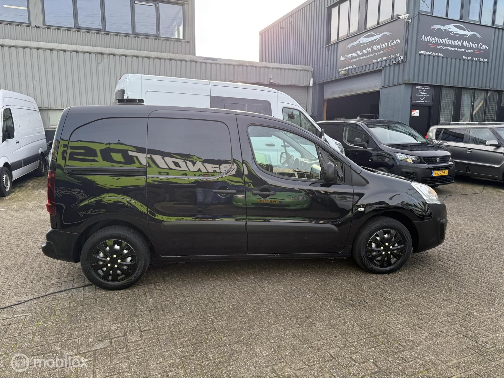 Hoofdafbeelding Peugeot Partner