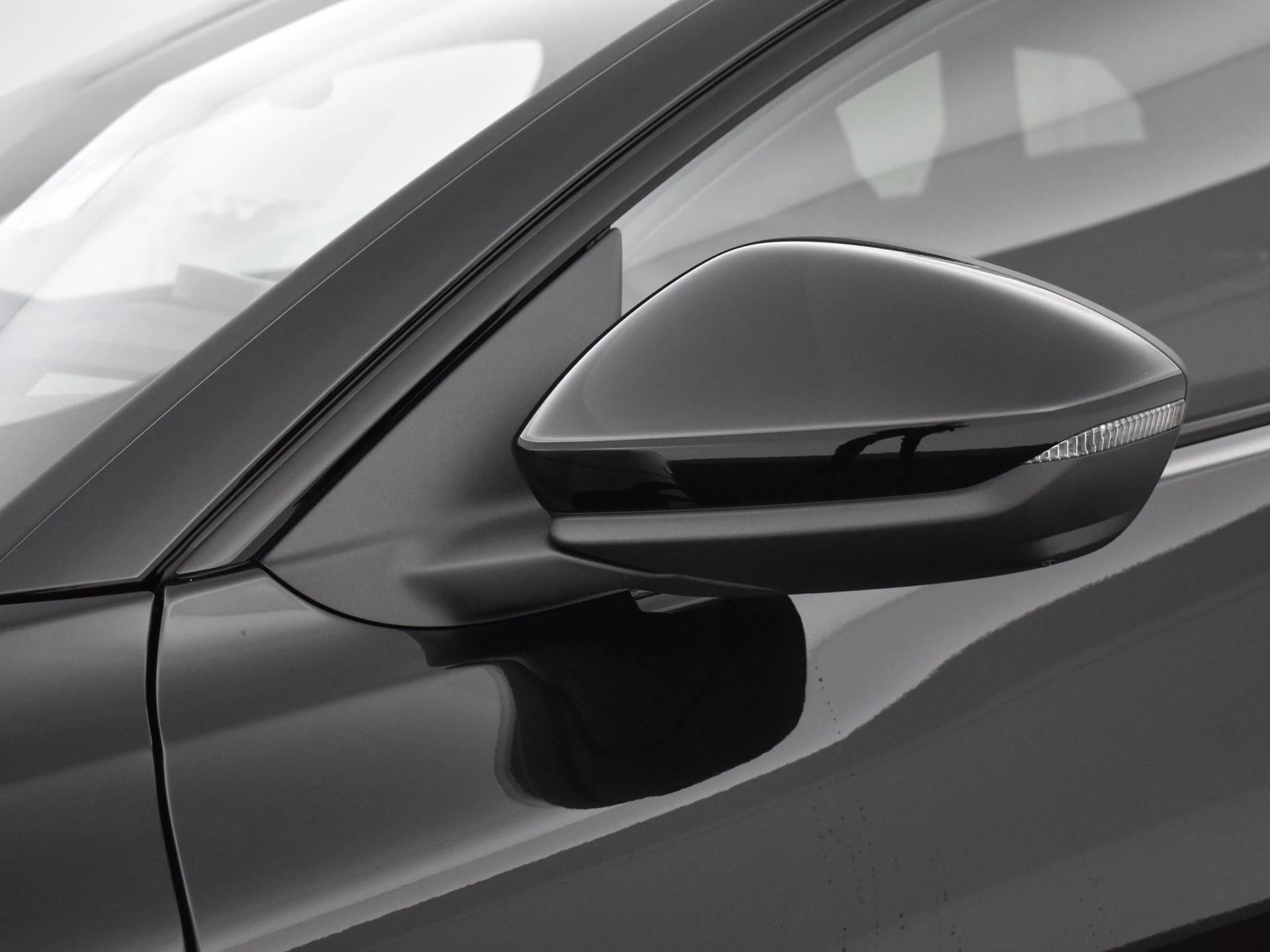 Hoofdafbeelding Audi A6 Avant e-tron