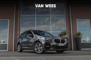 ➡️ BMW X1 xDrive25e F48 High Executive Facelift M-sport | M-pakket | 1e eigenaar | inc BTW | Dakraam | 18 inch | LED | DAB | Half-leder | Stoelverwarming | Navi | BMW dealer |