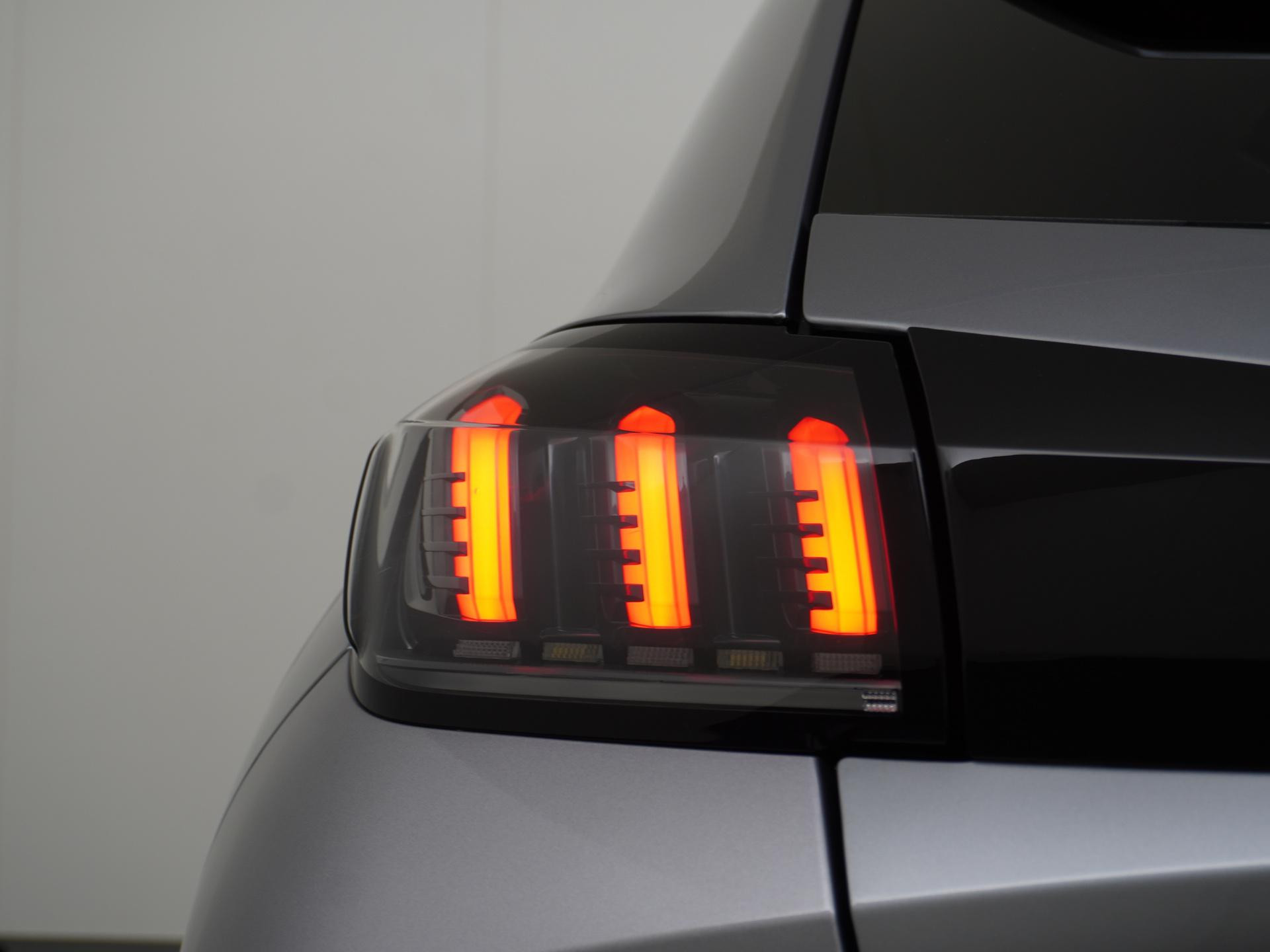 Hoofdafbeelding Peugeot e-208
