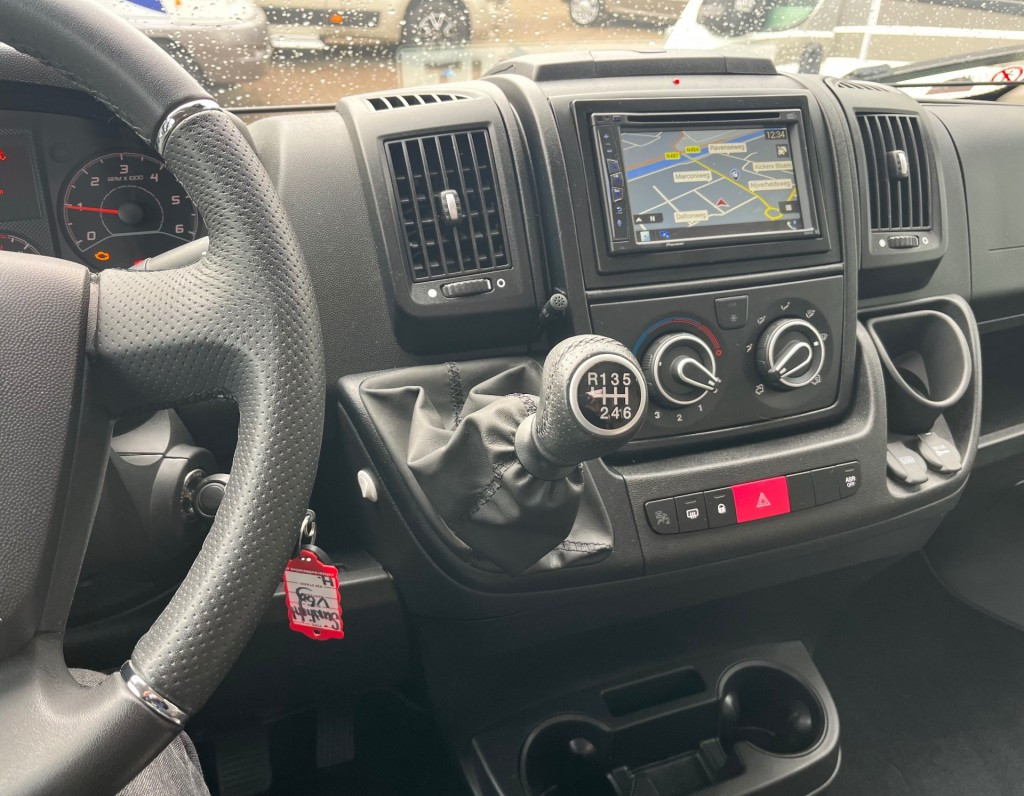 Hoofdafbeelding Sunlight V69 Adventure Ed. Queensbed Zonnepaneel