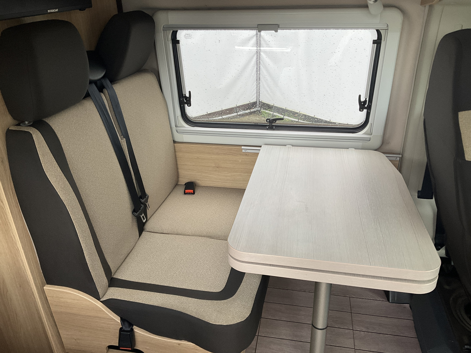 Hoofdafbeelding Knaus R07