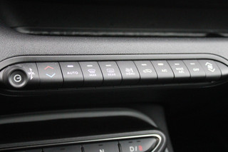 Jeep Avenger Jeep Avenger LONGTITUDE 156PK 54 kWh | NAVIGATIE | DRAADLOZE APPLE CARPLAY/ANDROID AUTO | KEYLESS ENTRY/START | CRUISE CONTROL | PARKEERSENSOREN ACHTER | DAB+ RADIO | CLIMATE CONTROL | DRAADLOZE TELEFOONLADER | LED KOPLAMPEN | - afbeelding nr 36