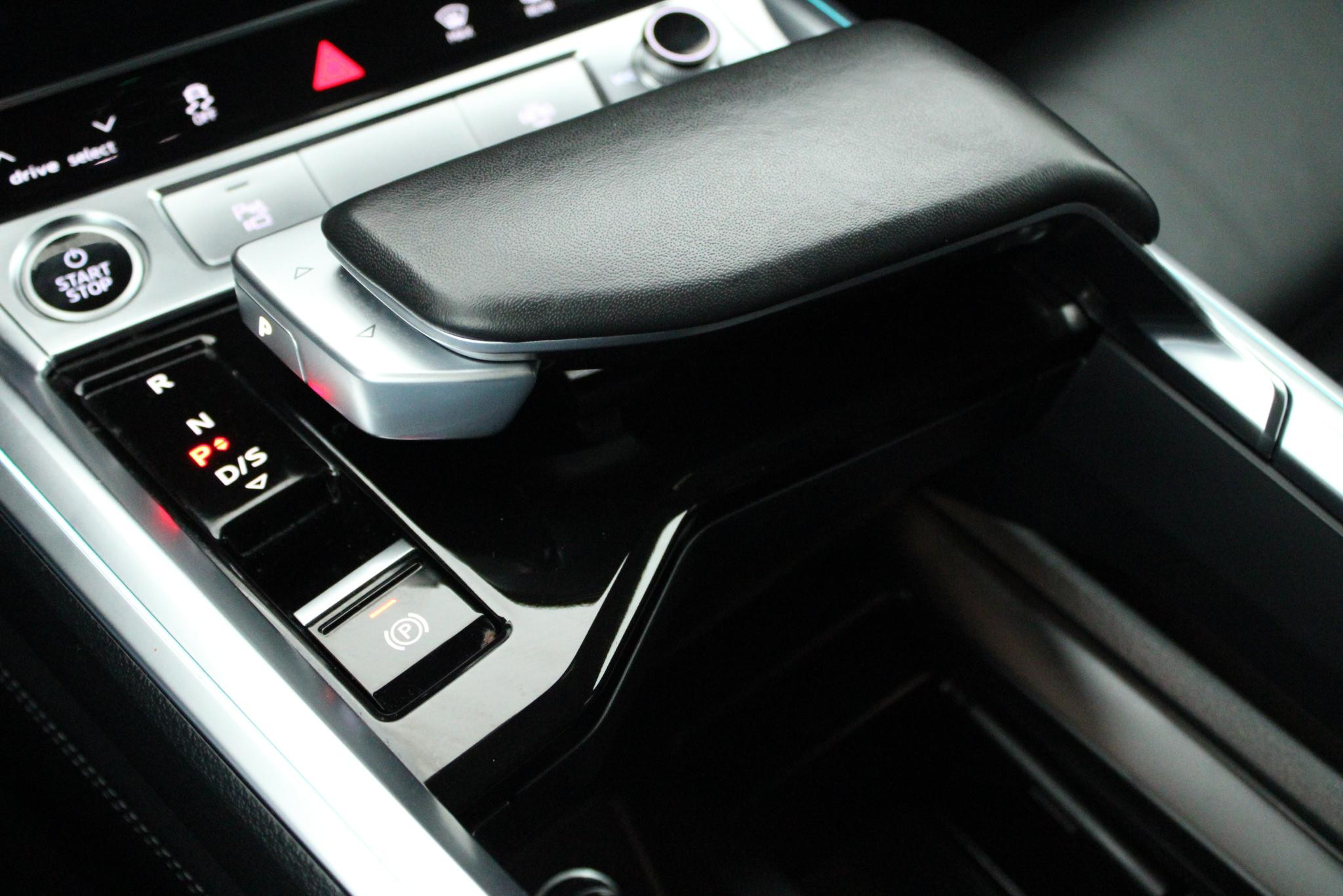 Hoofdafbeelding Audi Q8 Sportback e-tron