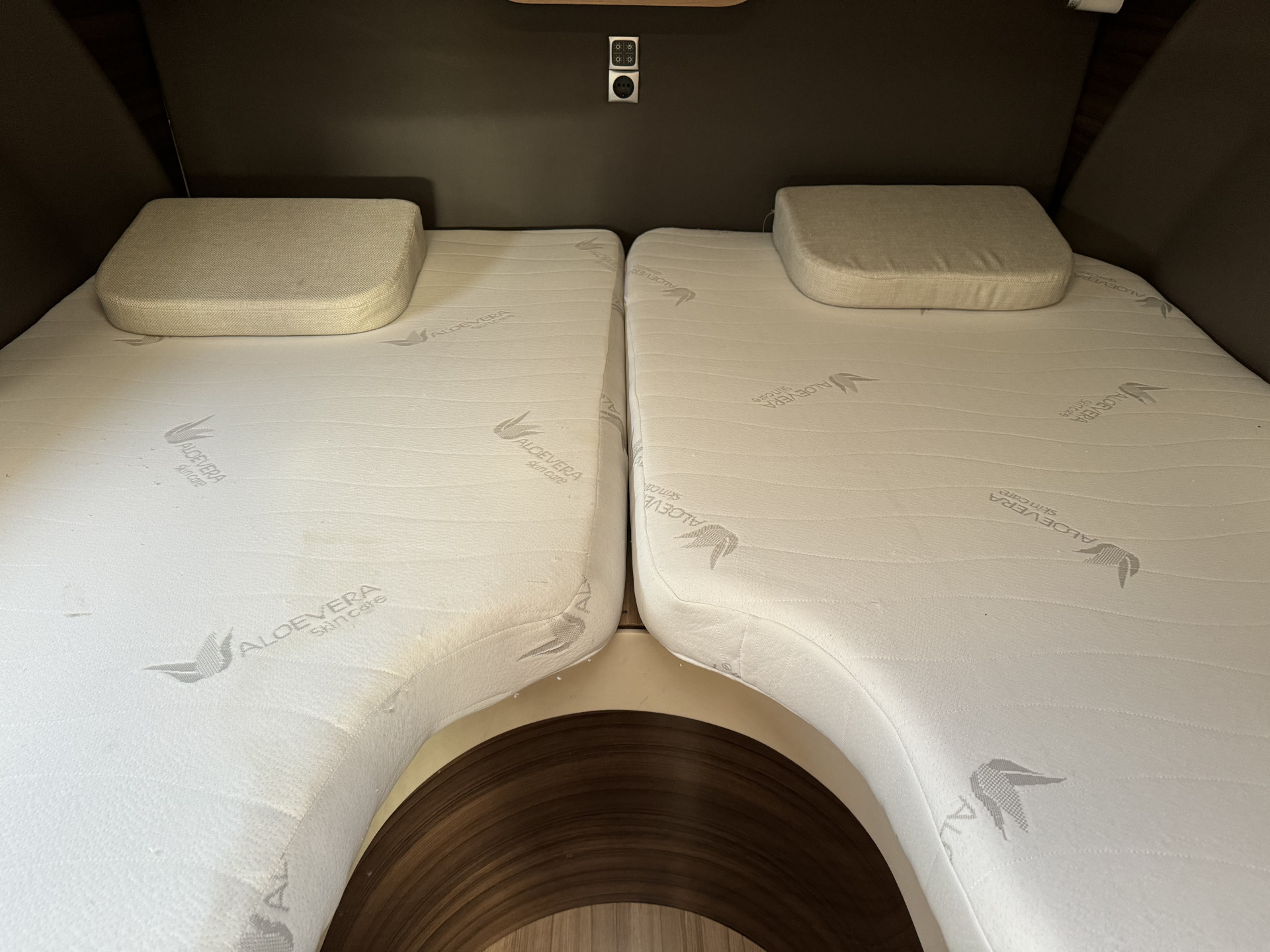 Hoofdafbeelding Knaus R03