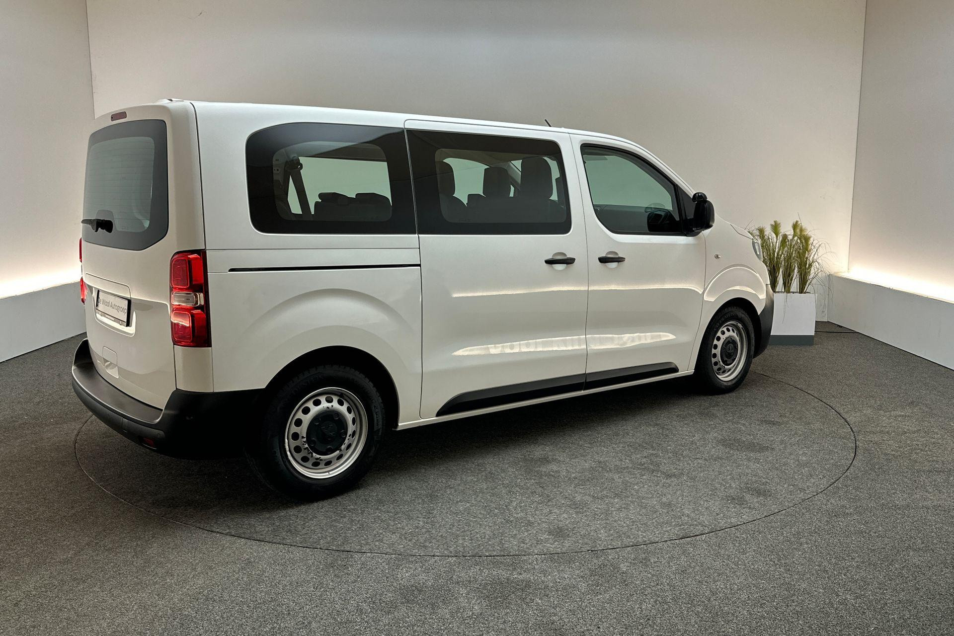 Hoofdafbeelding Peugeot Traveller