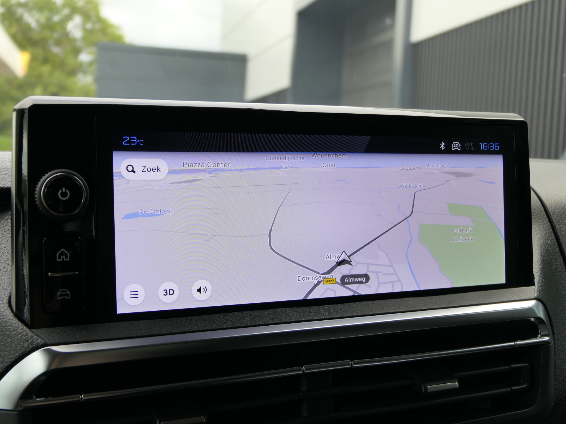 Hoofdafbeelding Peugeot e-Traveller