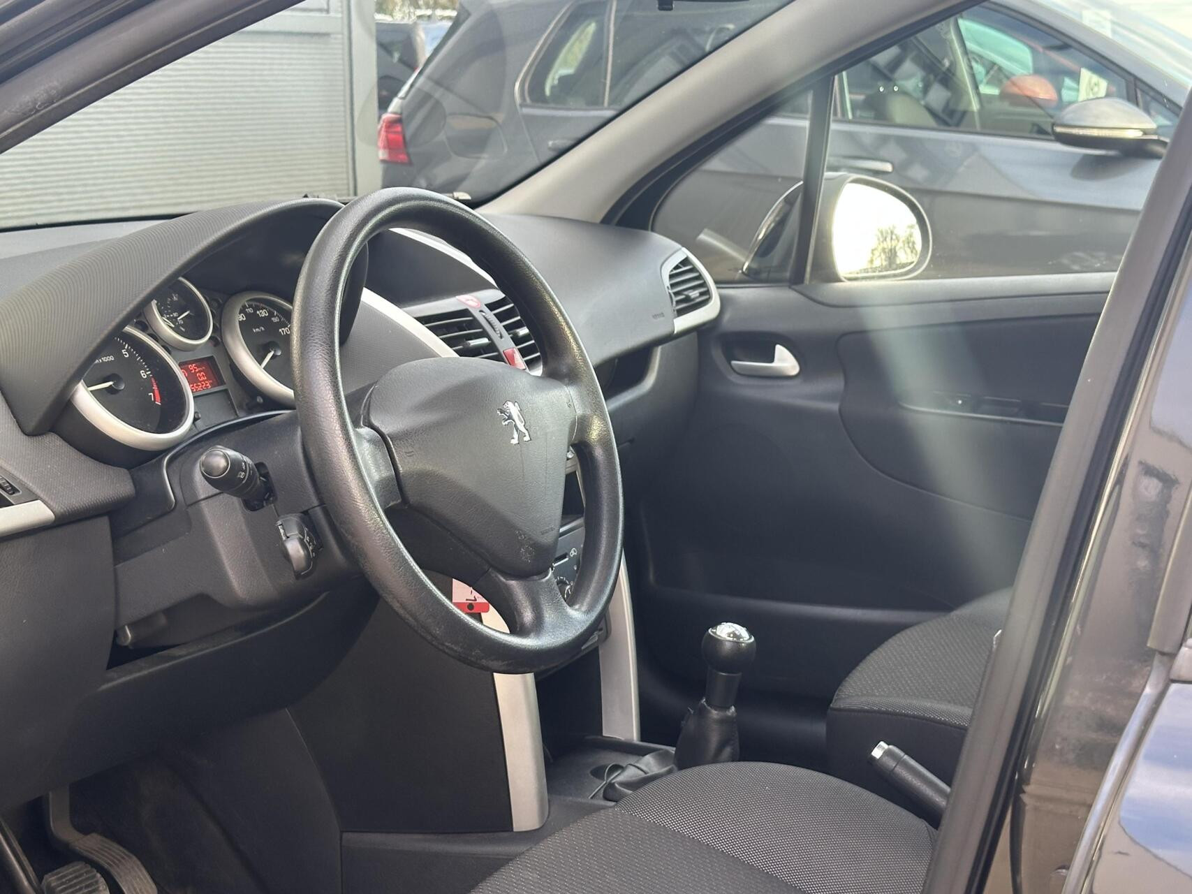 Hoofdafbeelding Peugeot 207