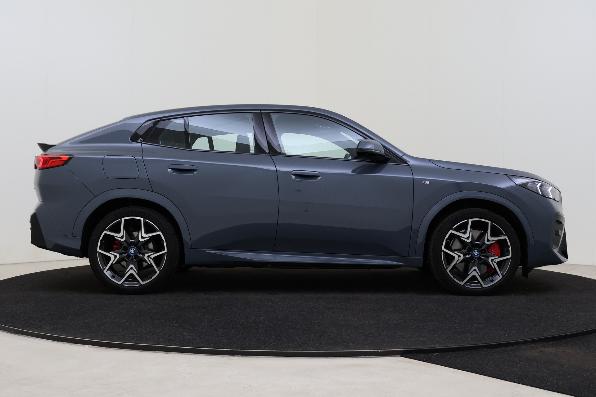 Hoofdafbeelding BMW iX2