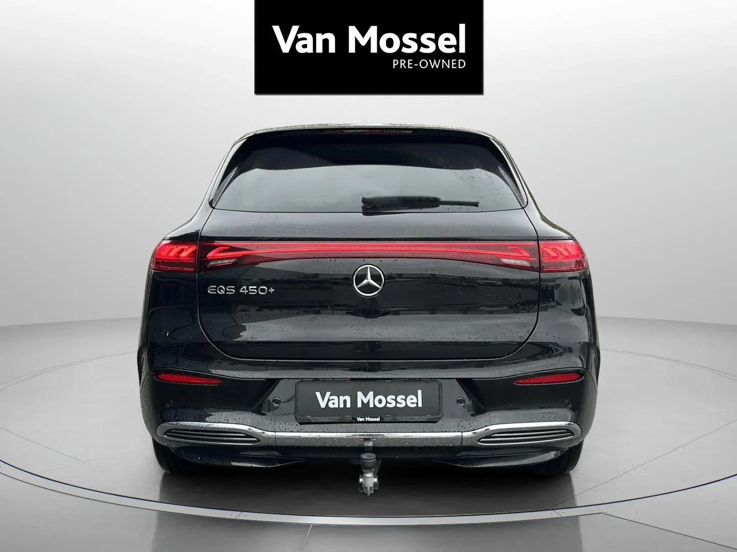 Mercedes-Benz-EQS-image-5