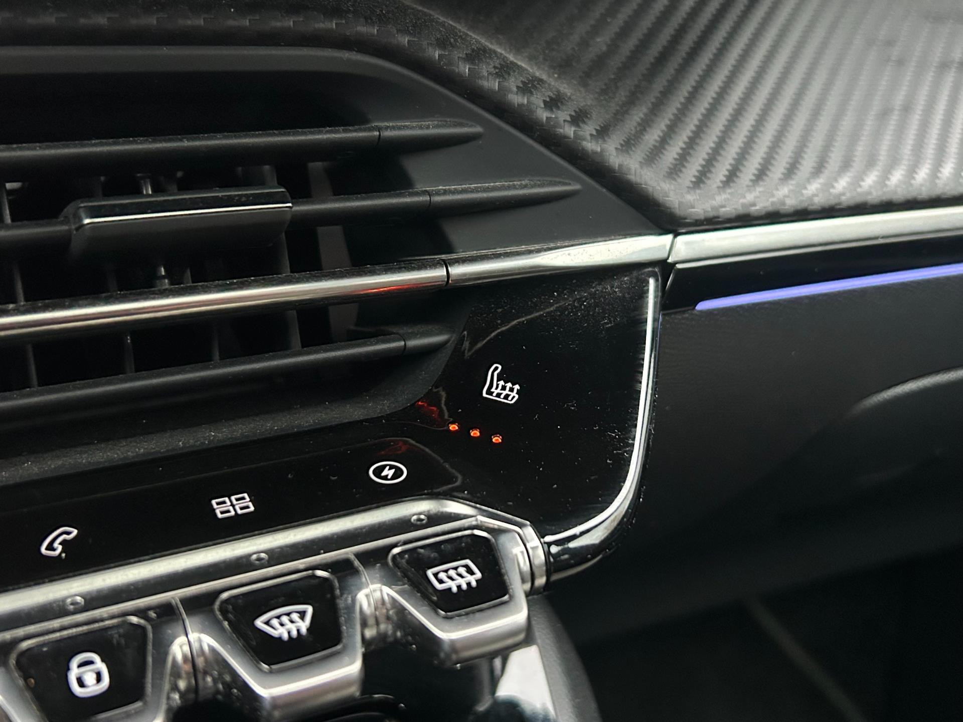 Hoofdafbeelding Peugeot e-208