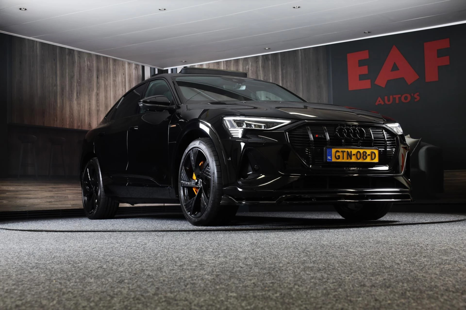 Hoofdafbeelding Audi e-tron