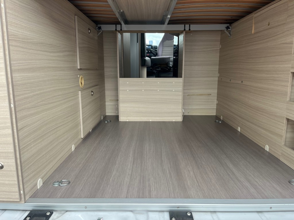 Hoofdafbeelding Adria Twin 640 Slb Plus Enkele Bedden 2x Airco