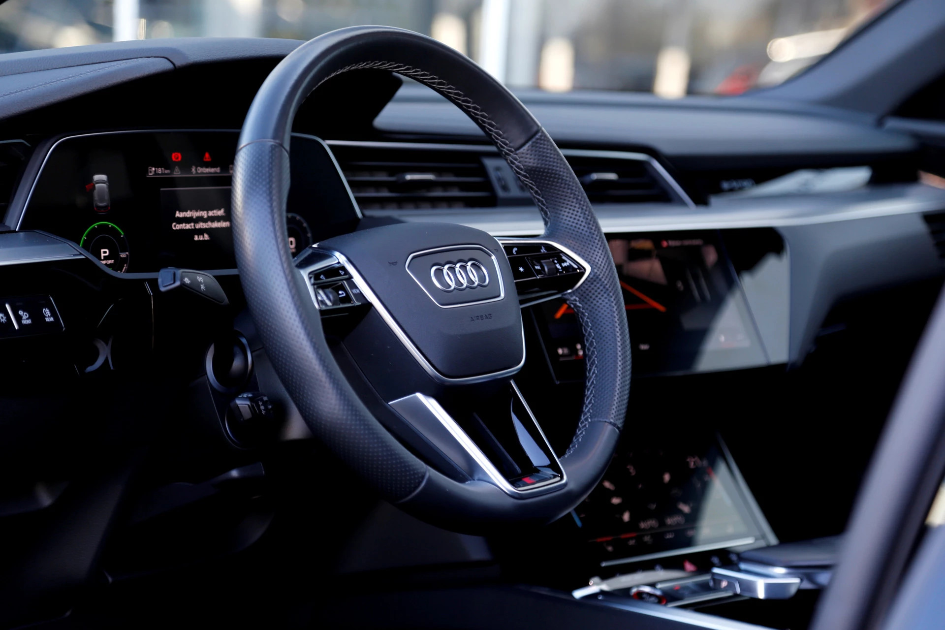 Hoofdafbeelding Audi e-tron