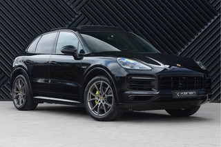 Hoofdafbeelding Porsche Cayenne Porsche Cayenne 3.0 E-Hybrid ACC Pano PDLS+ GTS Stoelvent. Sport Chrono  Alcant.Hemel Luchtv.