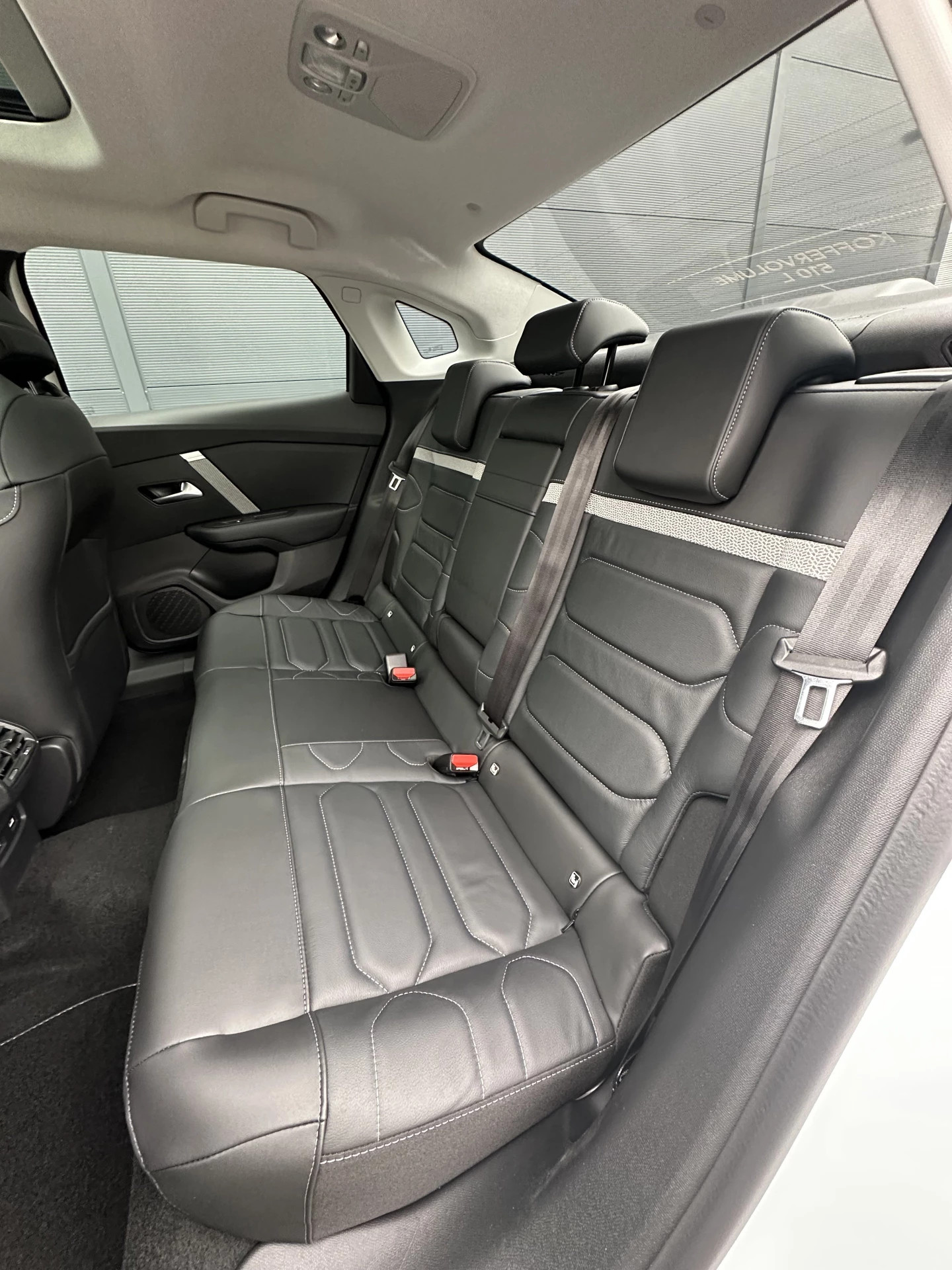 Hoofdafbeelding Citroën ë-C4 X