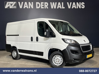 Peugeot Boxer 2.2 BlueHDi 120pk L1H1 Euro6 Airco | Camera | Navigatie | Trekhaak | Cruisecontrol Parkeersensoren, Bijrijdersbank