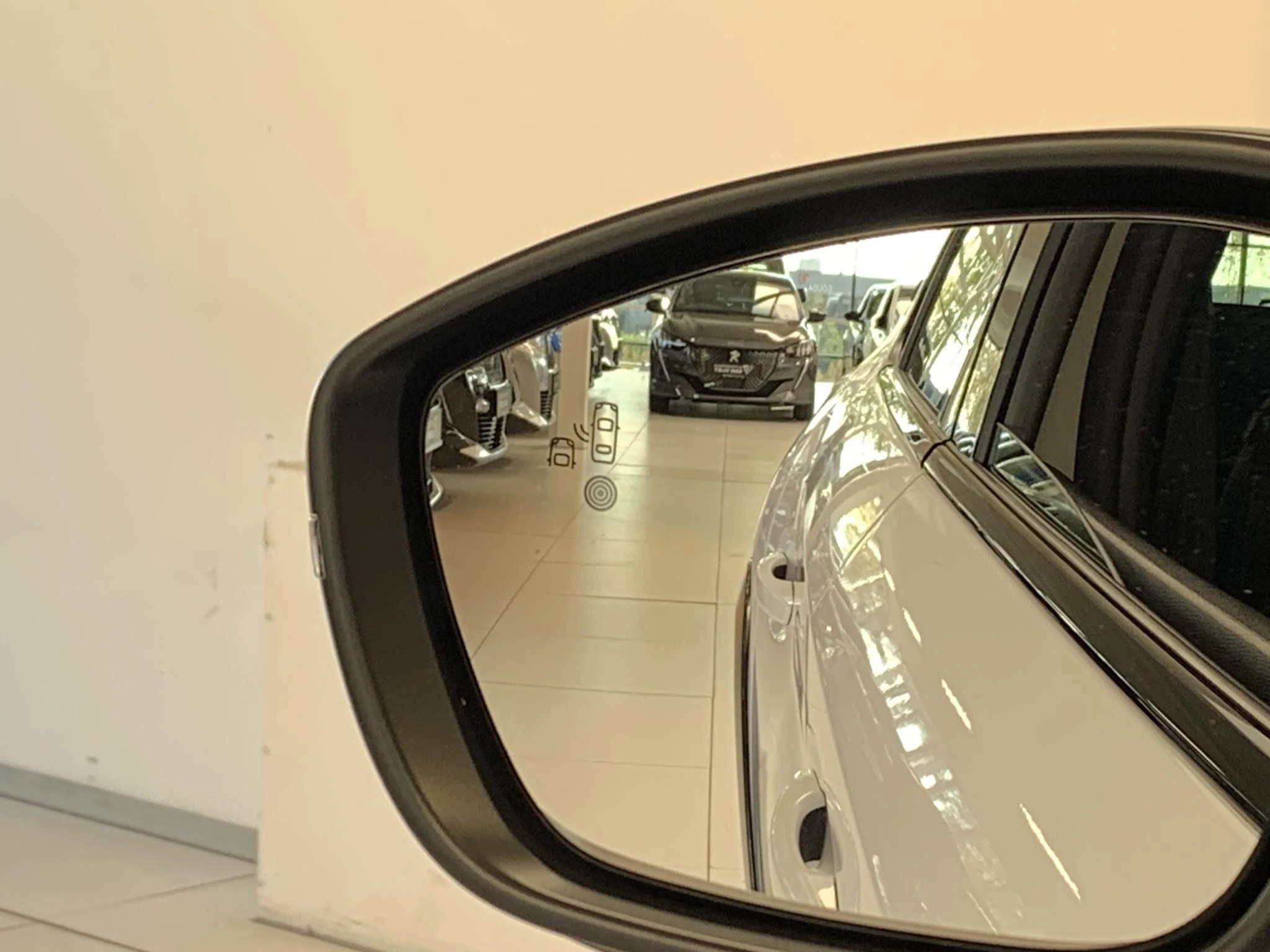 Hoofdafbeelding Peugeot e-208