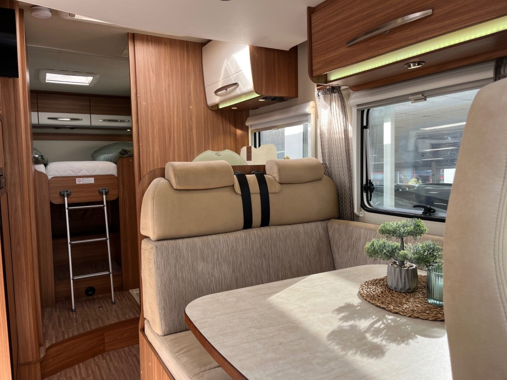 Hoofdafbeelding Carado T447 Lengtebedden Hefbed