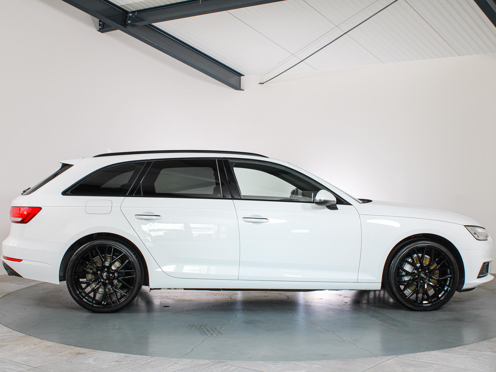 Hoofdafbeelding Audi A4