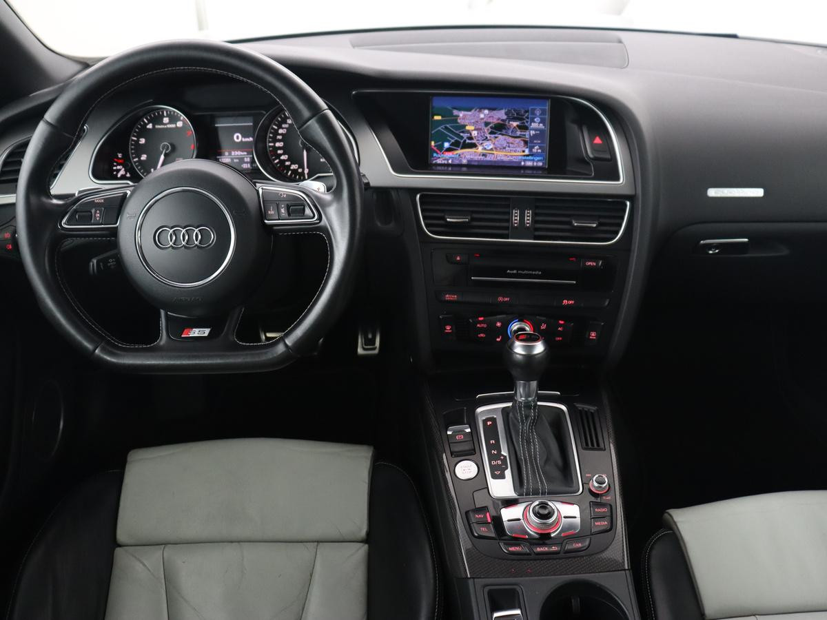 Hoofdafbeelding Audi S5