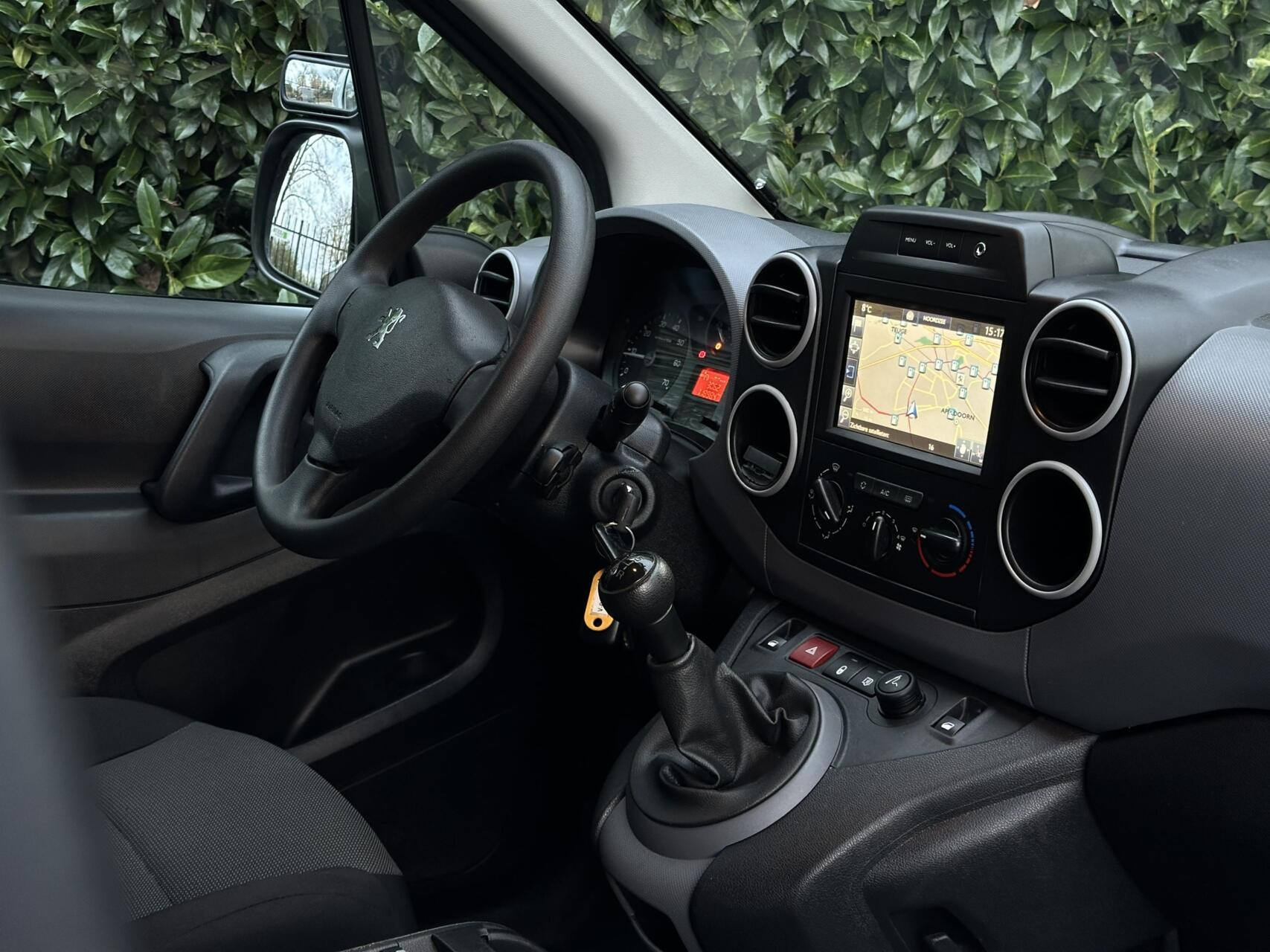 Hoofdafbeelding Peugeot Partner