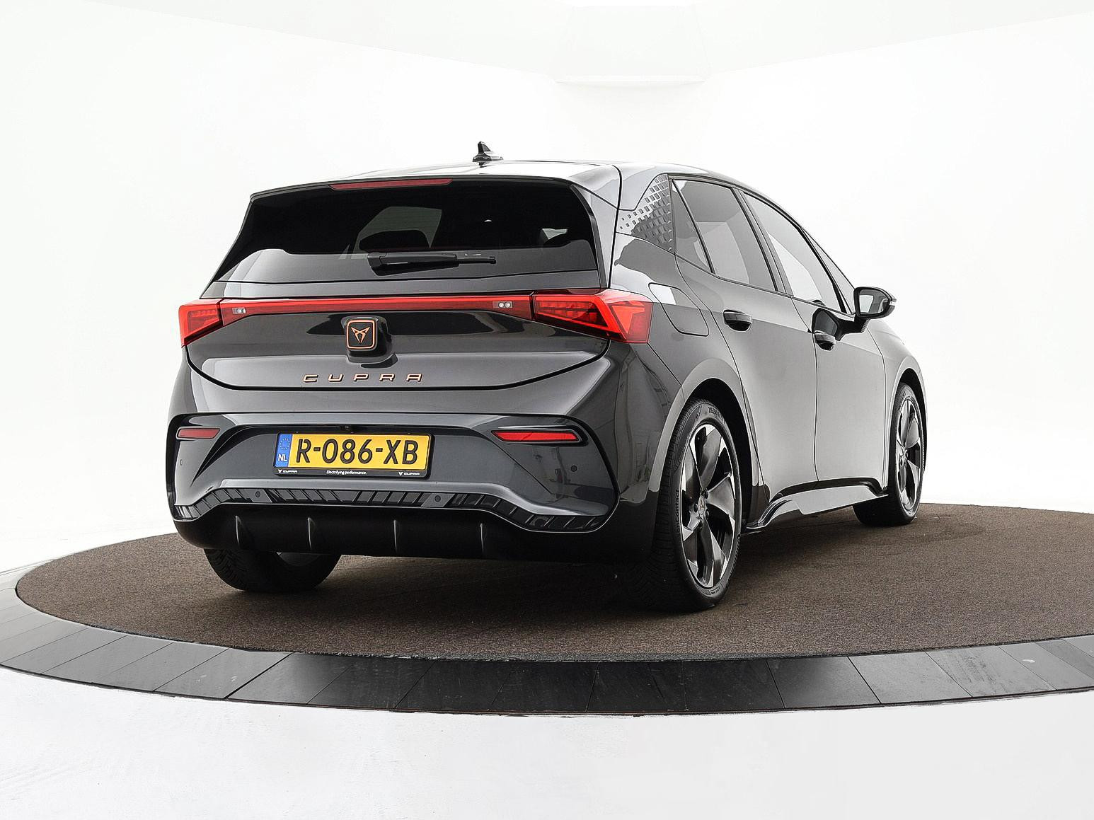 Hoofdafbeelding CUPRA Born