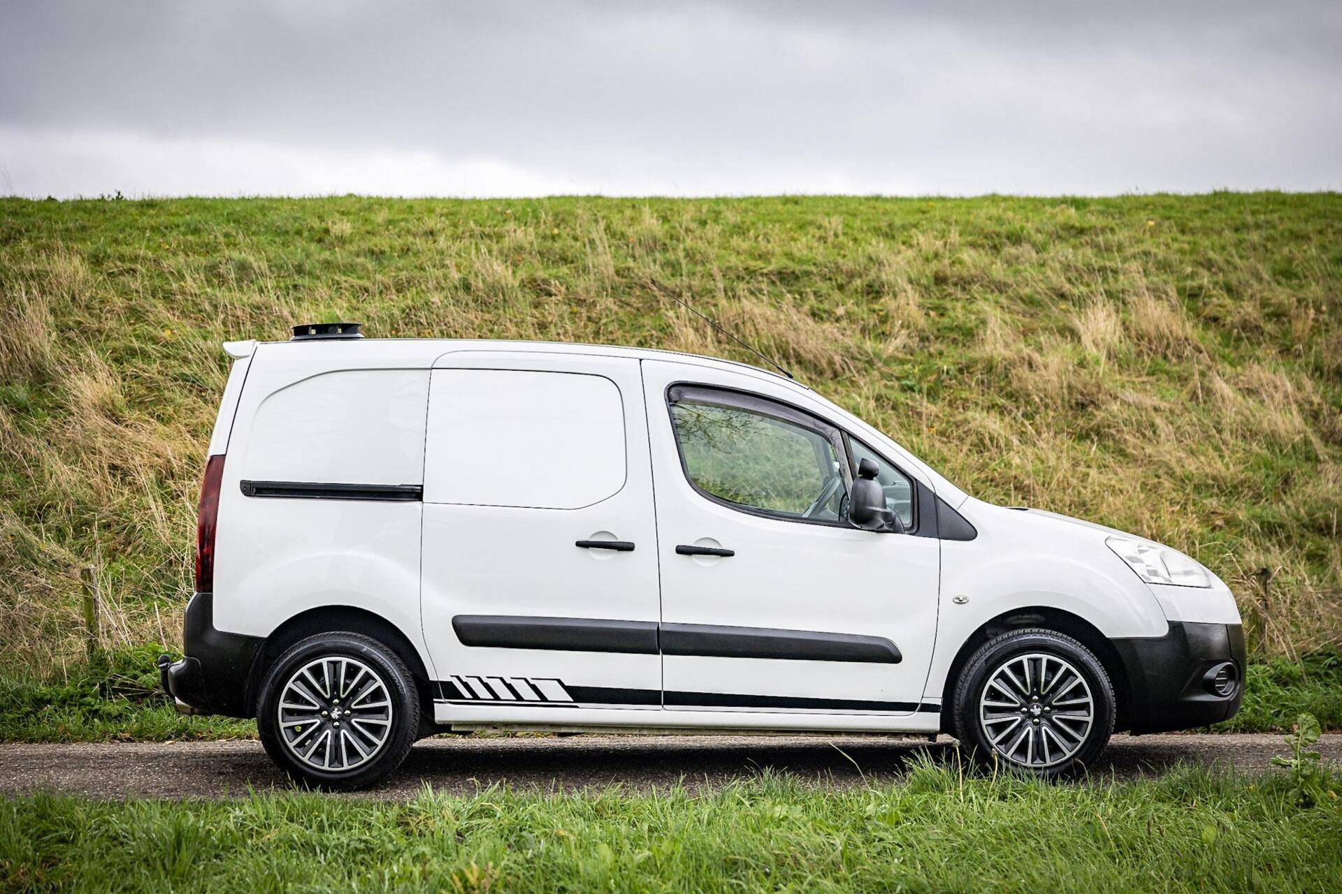 Hoofdafbeelding Peugeot Partner