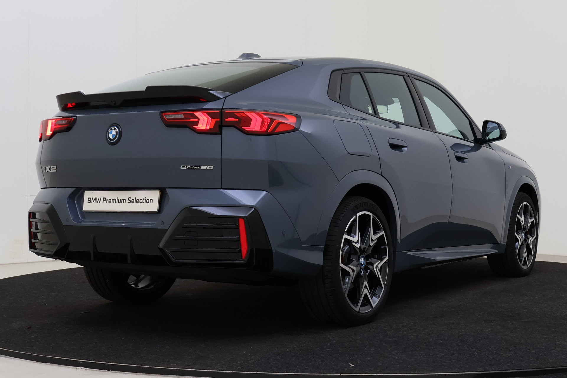 Hoofdafbeelding BMW iX2