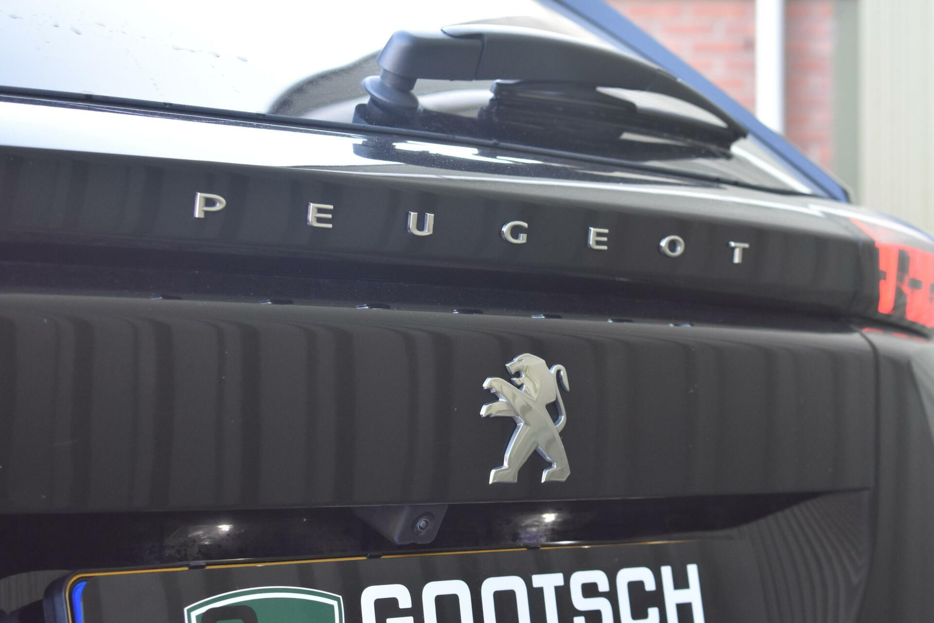 Hoofdafbeelding Peugeot e-2008