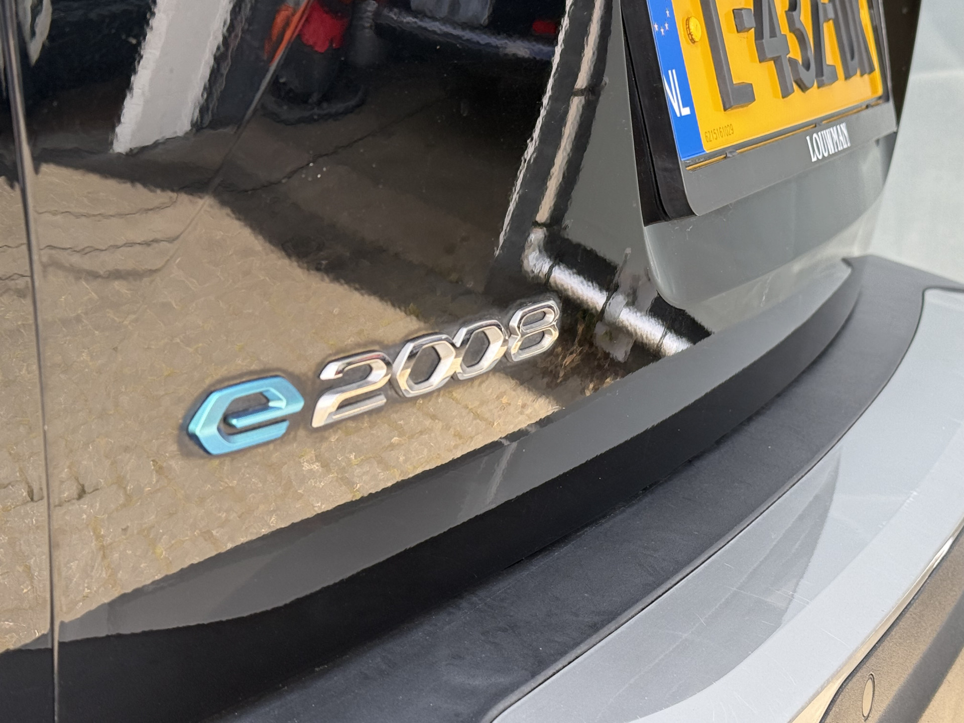 Hoofdafbeelding Peugeot e-2008