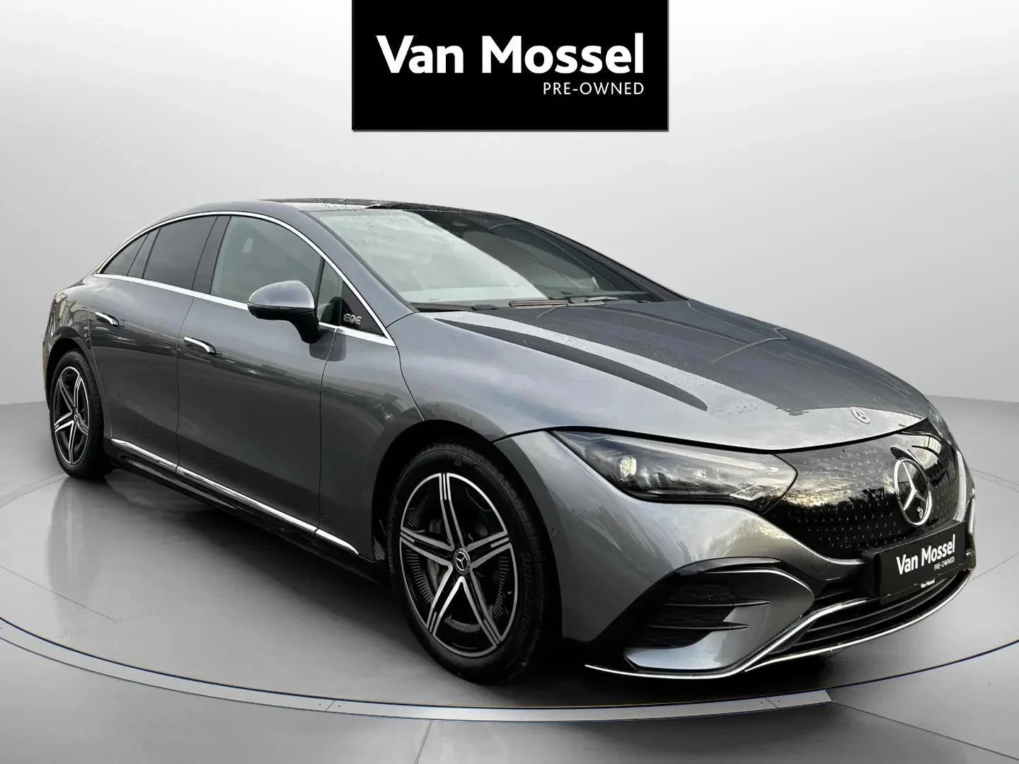 Mercedes-Benz-EQE-image-2