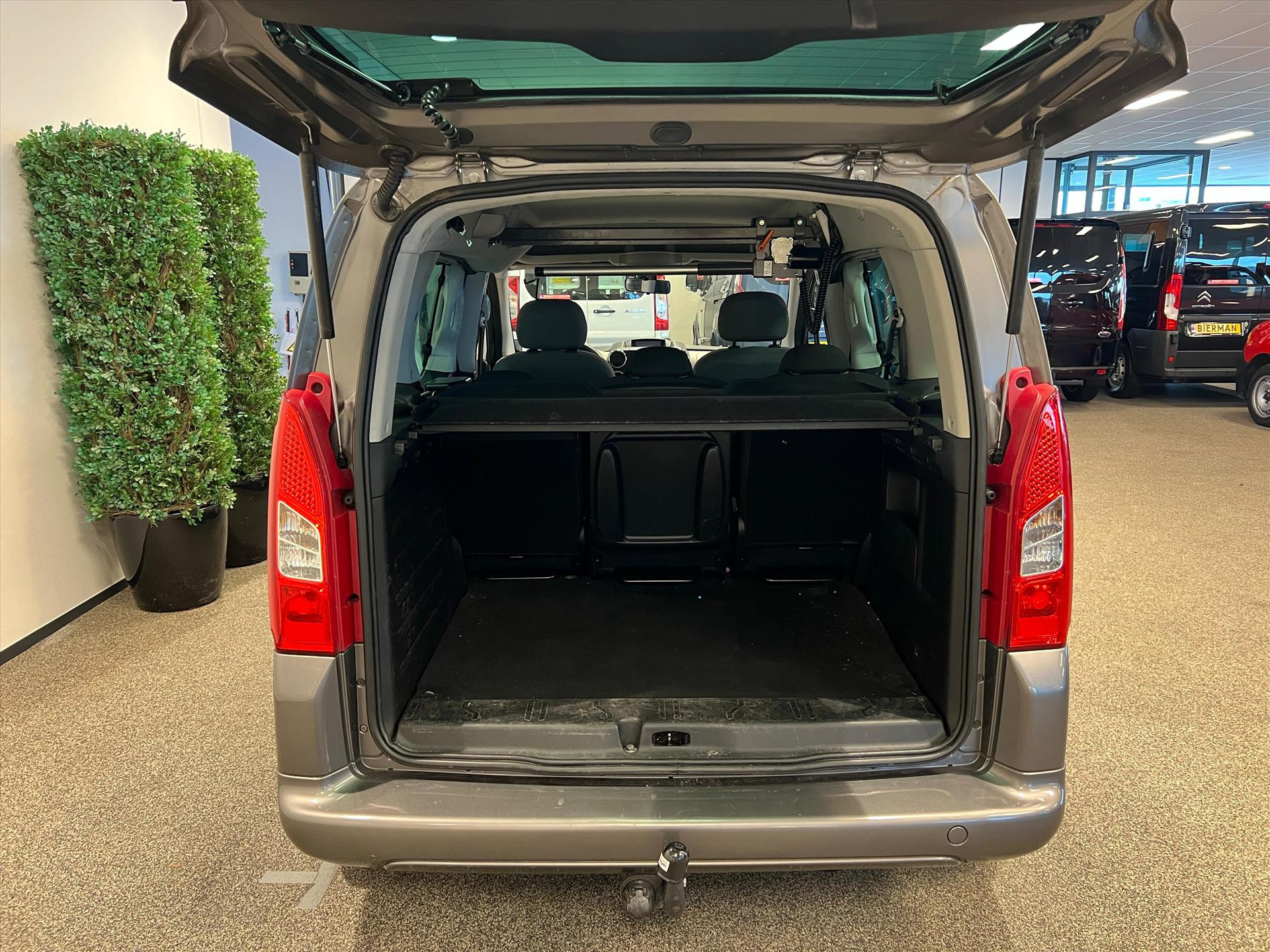 Hoofdafbeelding Peugeot Partner