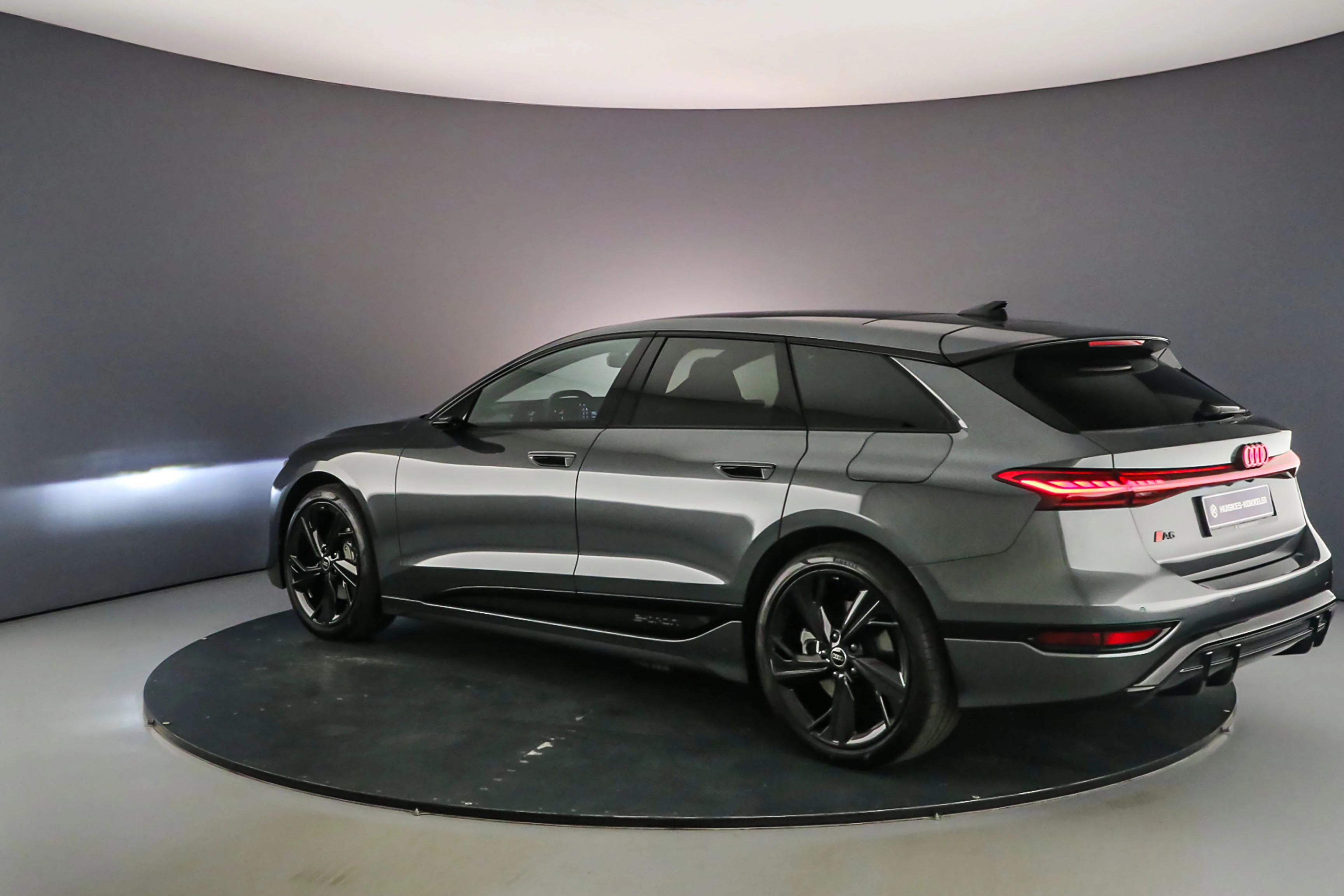 Hoofdafbeelding Audi A6 Avant e-tron