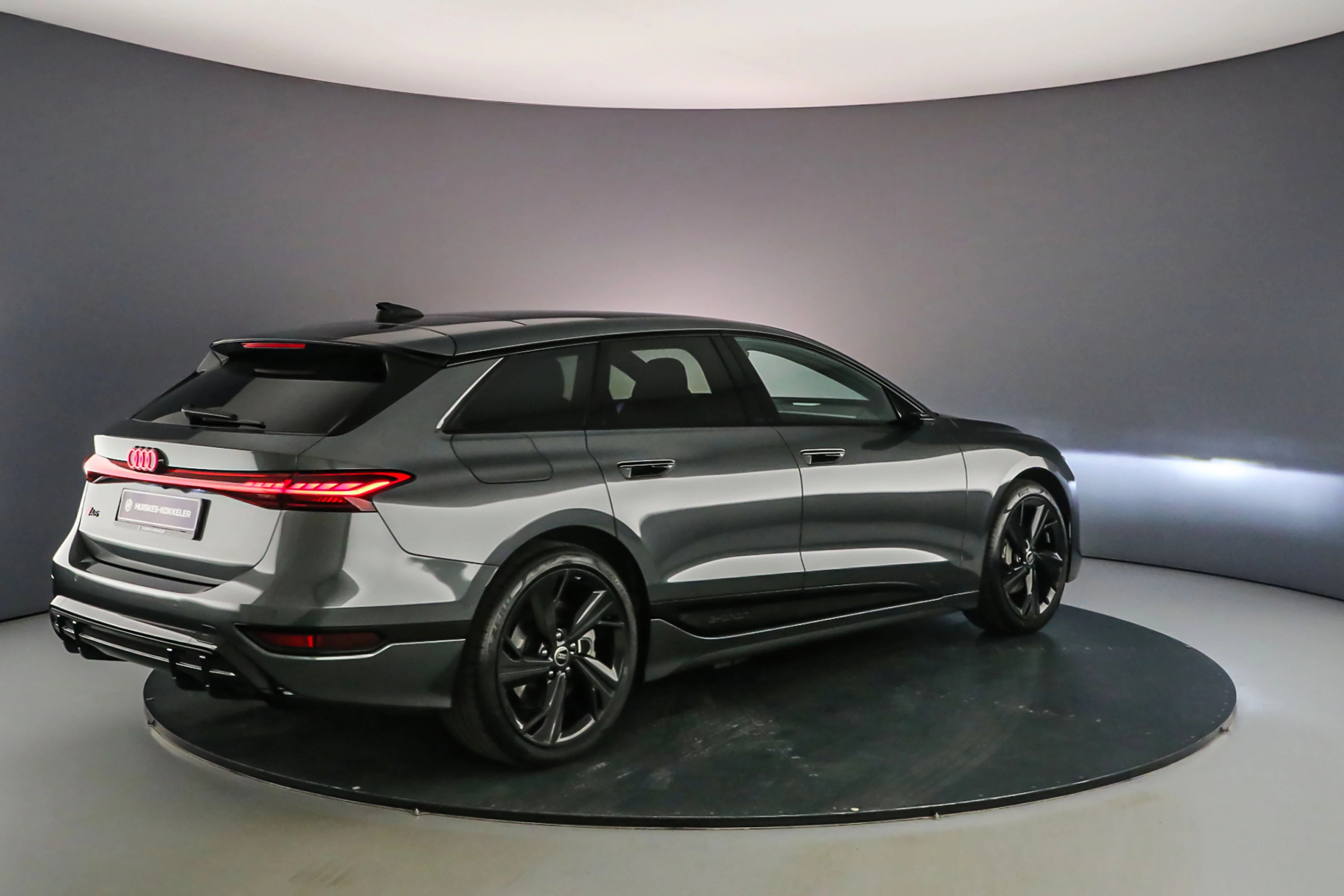 Hoofdafbeelding Audi A6 Avant e-tron