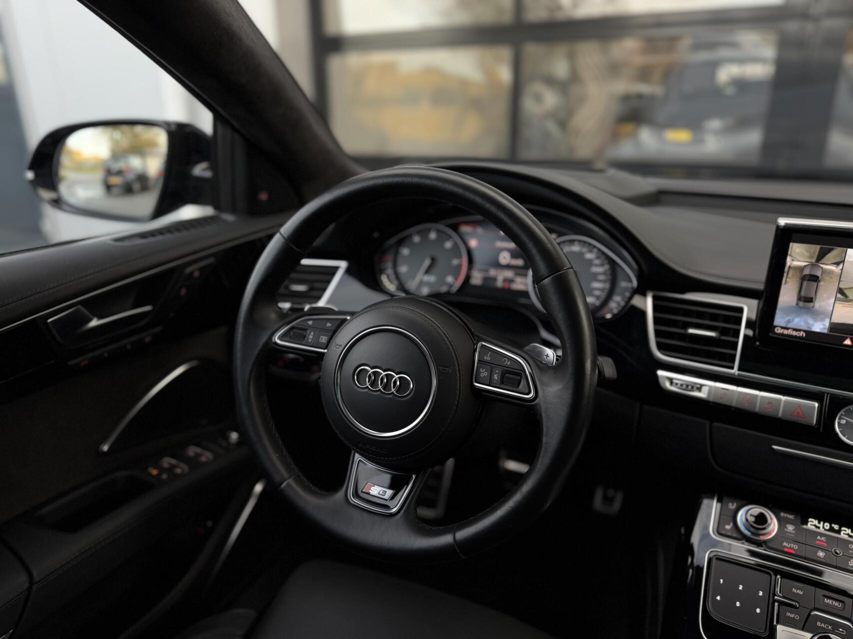 Hoofdafbeelding Audi S8