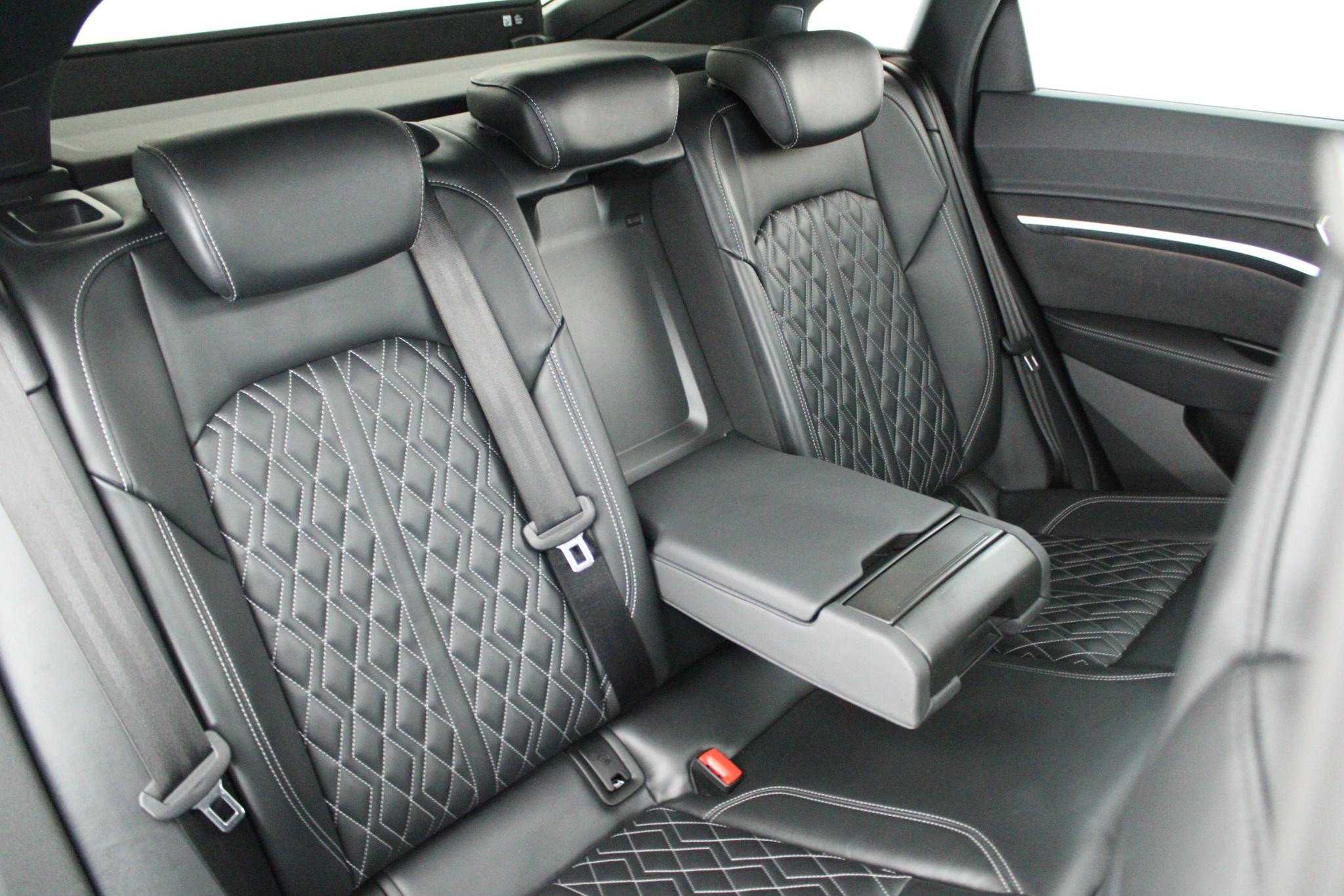 Hoofdafbeelding Audi Q8 Sportback e-tron