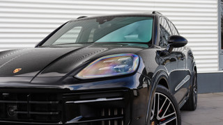 Porsche Cayenne Porsche Cayenne 3.0 S E-Hybrid SportDesign | InnoDrive | Head-up | Panoramadak | Soft-Close | BOSE Sound | Achterasbesturing - afbeelding nr 17