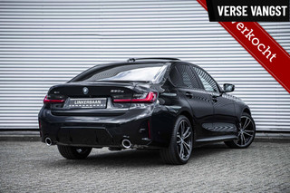 BMW 3-serie 330e xDrive Sedan Hybrid | M Sport | Glazen Schuifdak | H&K | Innovation | Head Up |19 inch |