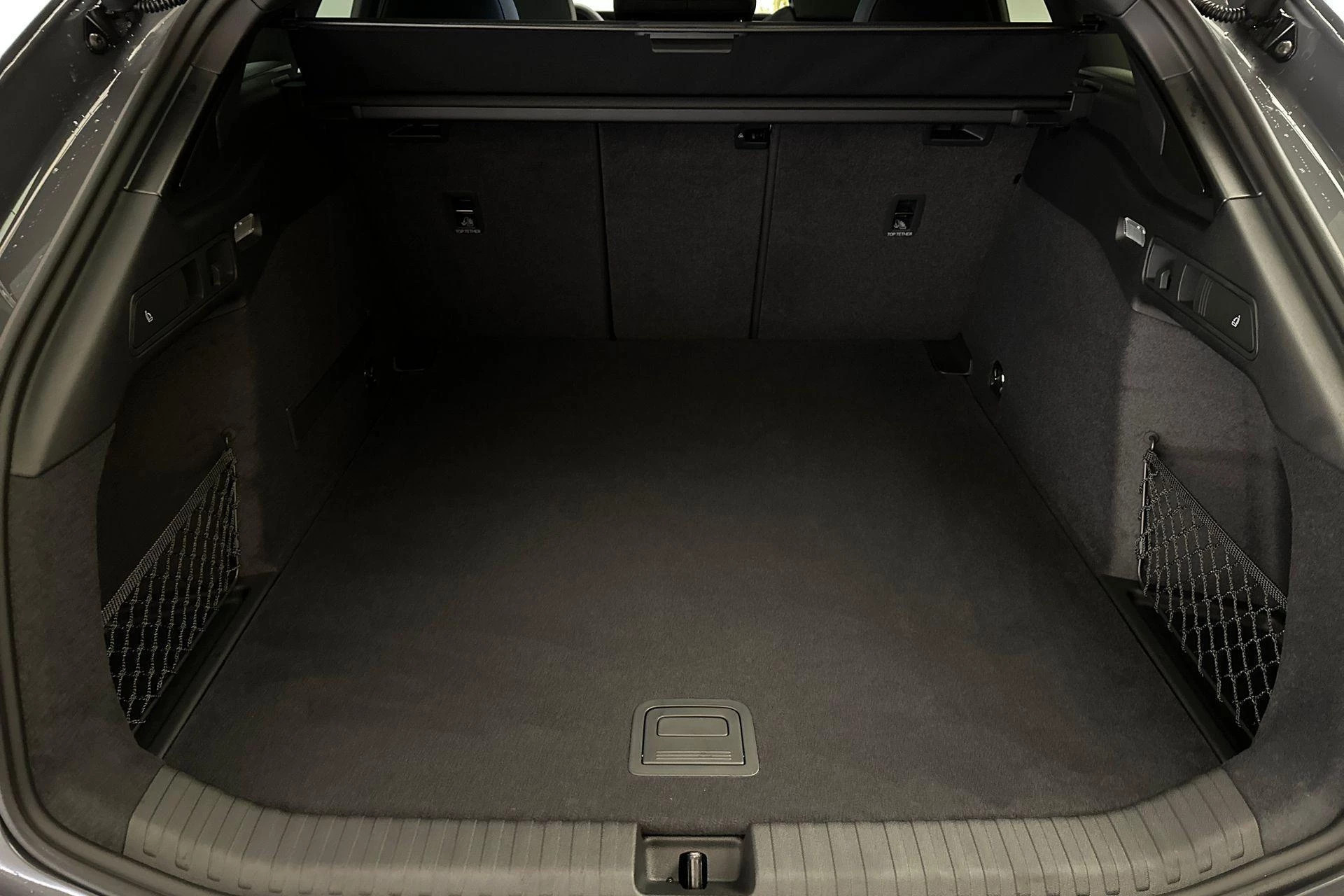 Hoofdafbeelding Audi A6 Avant e-tron