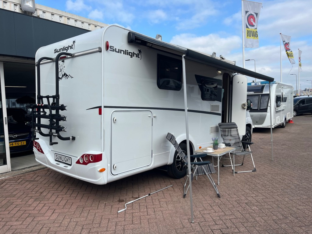 Hoofdafbeelding Sunlight V69 Adventure Ed. Queensbed Zonnepaneel